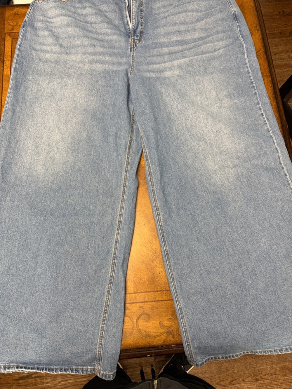 Light Blue Wide-Leg Women’s Jeans